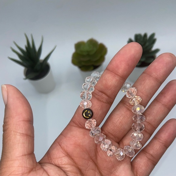 Handmade Trendy Y2K Inspired Smiley Face Glass Bead Stretch Bracelet - Picture 2 of 4